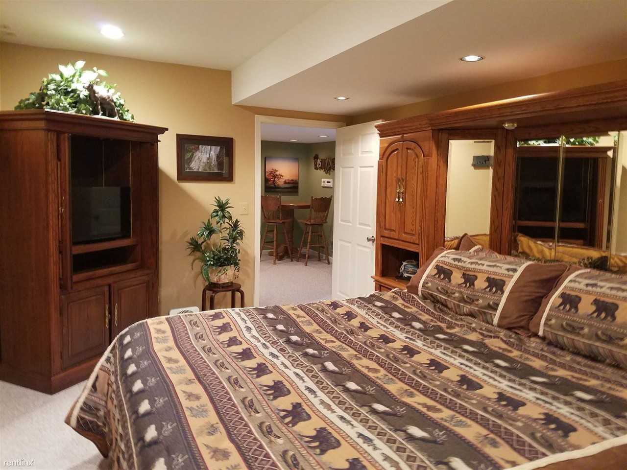 12534 Birchcrest Dr - Photo 3 of 9