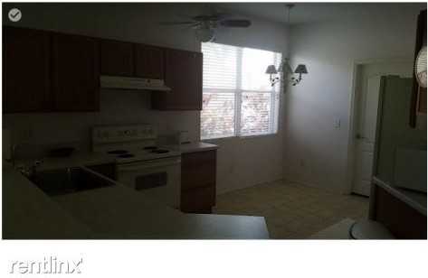 1911 Sterling Glen Ct - Photo 3 of 10