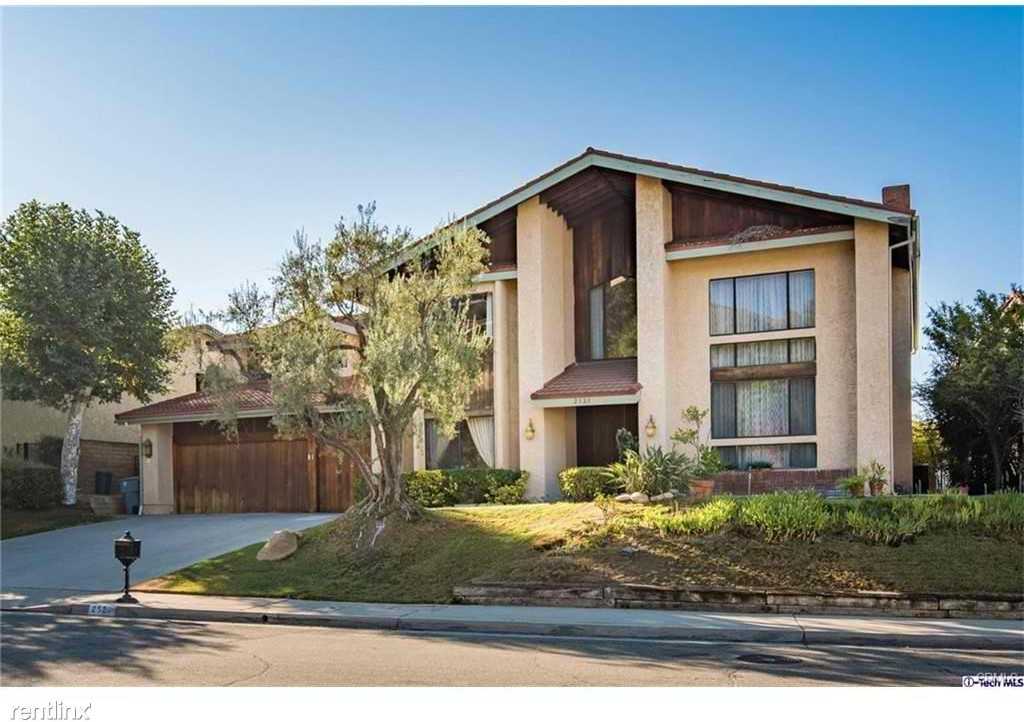 2521 Flintridge Dr - Photo 2 of 50