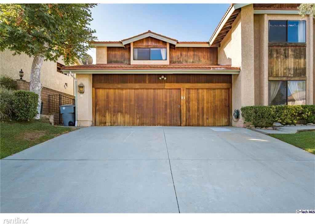 2521 Flintridge Dr - Photo 3 of 50