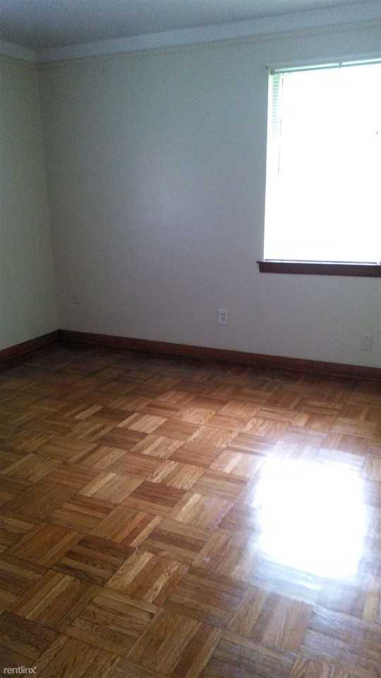 1249 Michael St - Photo 2 of 9