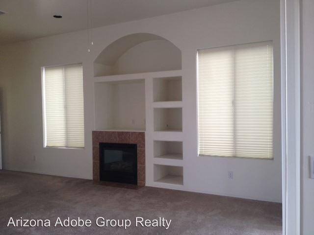 429 S Valle Escondido - Photo 3 of 11