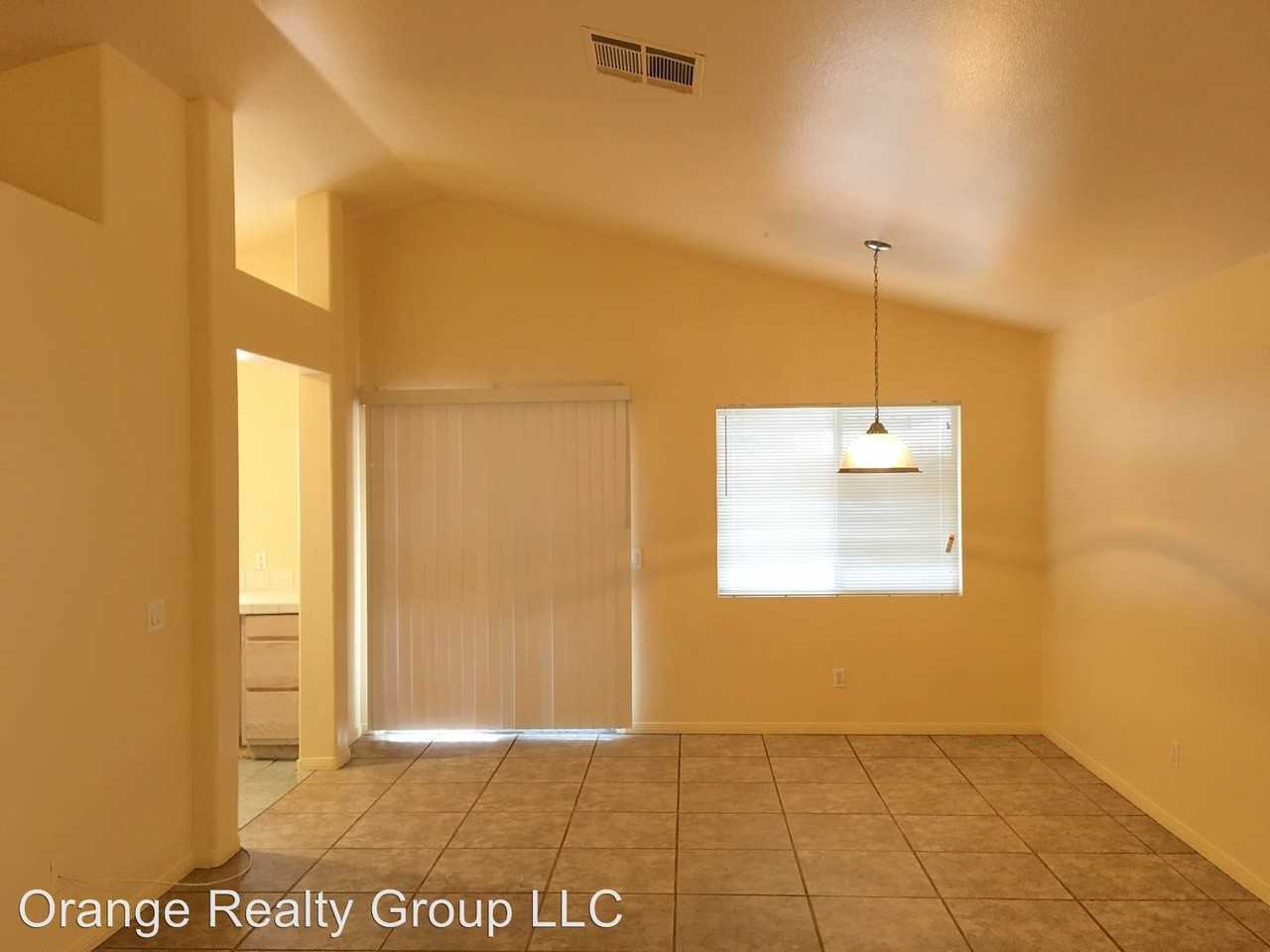 4584 Skybolt St - Photo 3 of 42