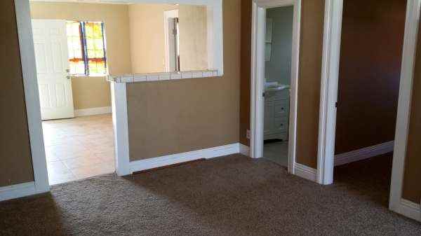 1415 W 11th St - Photo 2 of 9