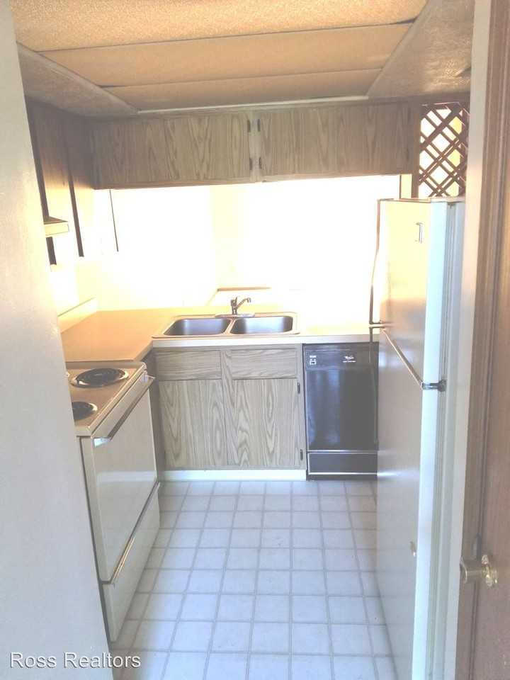 1287 Lane on the Lake - Photo 3 of 12