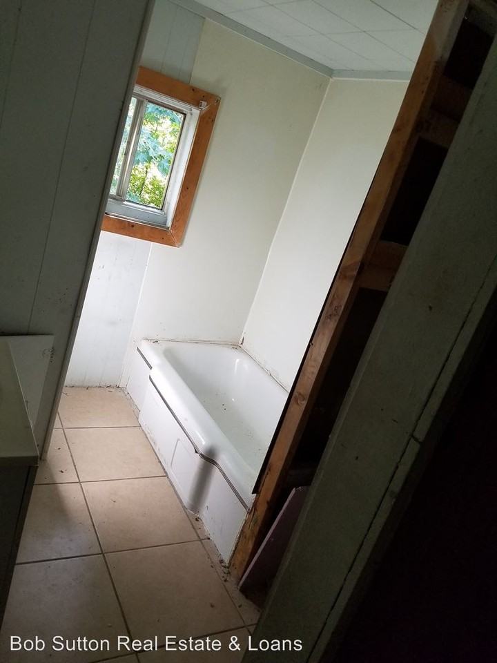 1034 Park Ave - Photo 3 of 7