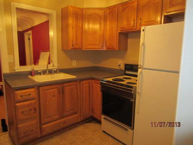 430 57th Pl NE - Photo 3 of 8