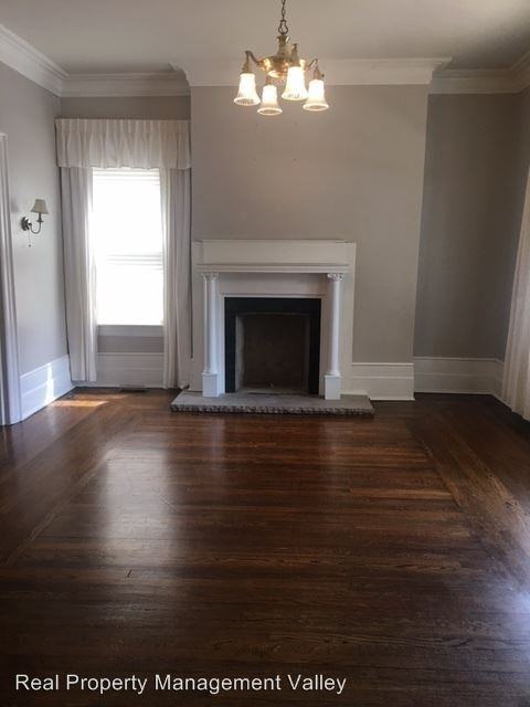 1566 Virginia St E - Photo 3 of 14