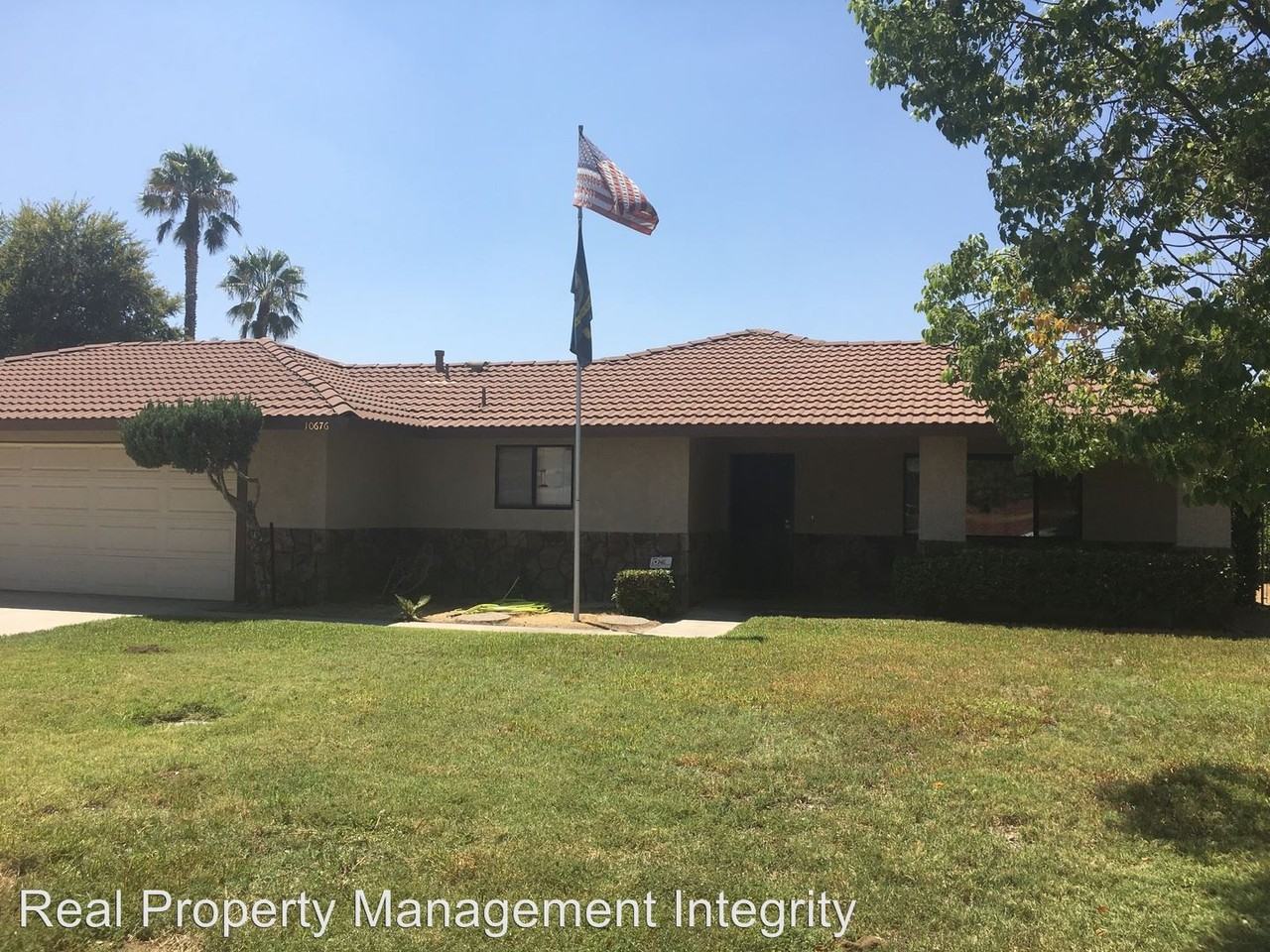 10676 Citrus Ave - Photo 3 of 23