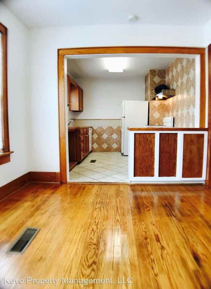 1410 NW 25th St - Photo 2 of 7