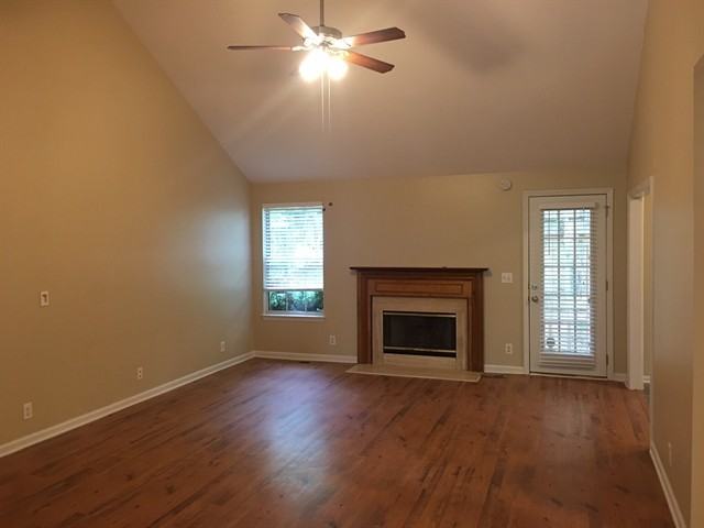 7821 Farmington Pl - Photo 2 of 14