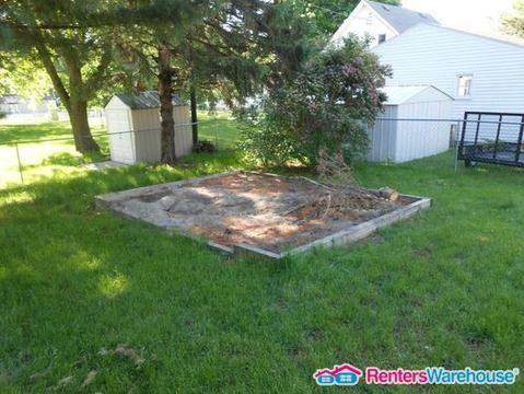 1313 Leif Ave NW - Photo 2 of 8