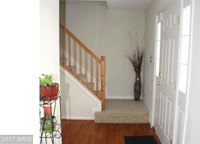 45488 Ballymore Pl - Photo 2 of 12