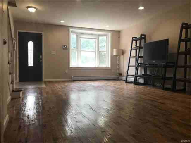 1053 Duncan St - Photo 2 of 12