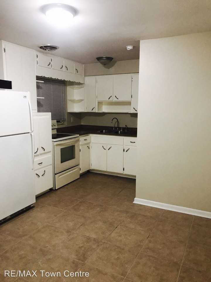 1630 Harwood Rd - Photo 2 of 5