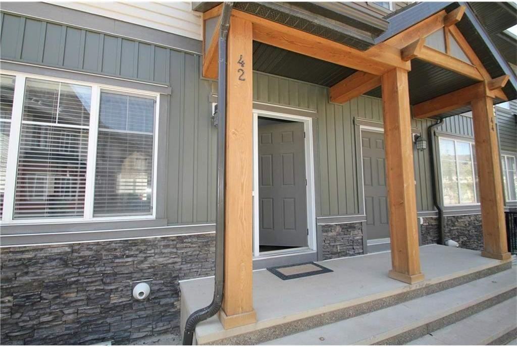 42 Skyview Springs Rise NE - Photo 2 of 19