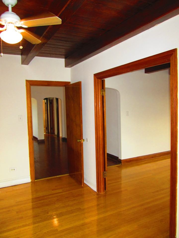 2559 Flossmoor Road #312 - Photo 4 of 17