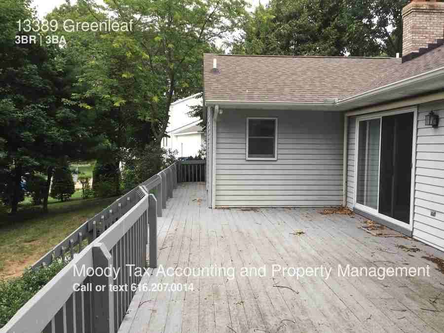 13389 Greenleaf Ln - Photo 2 of 21