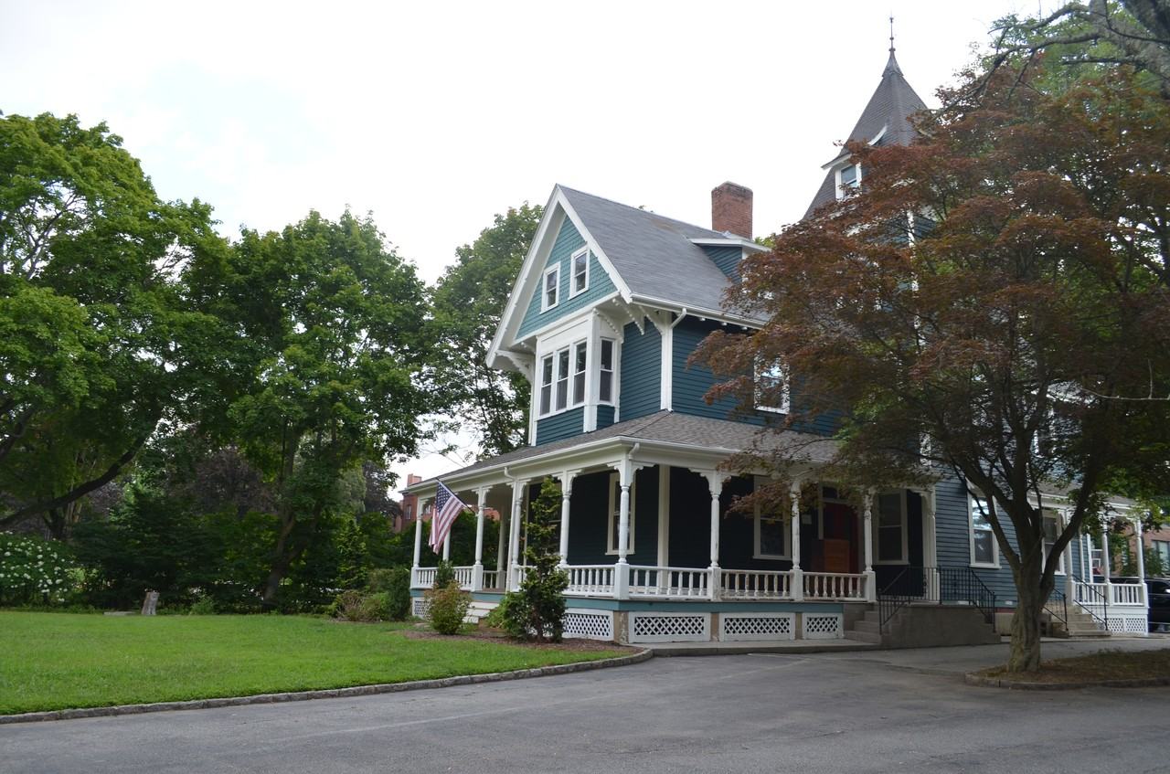 3120 Pawtucket Ave - Photo 2 of 30