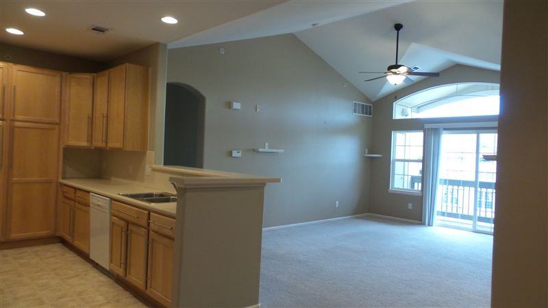 SAWGRASS AT PLUM CREEK - Photo 2 of 10