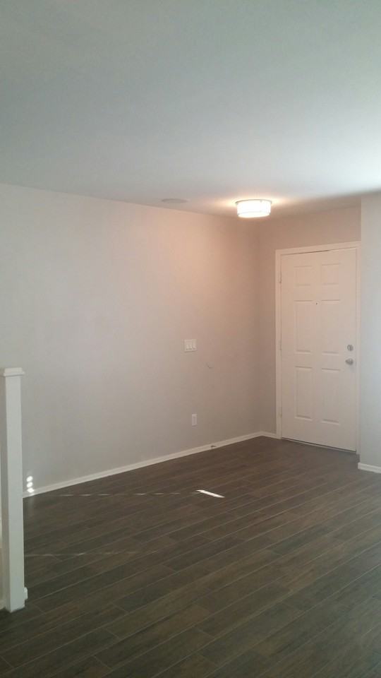 13130 W Clarendon Ave - Photo 2 of 12