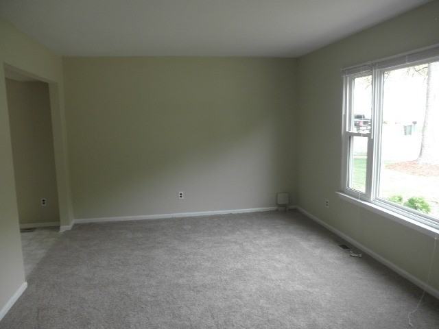 8 Lasonia Way - Photo 2 of 13