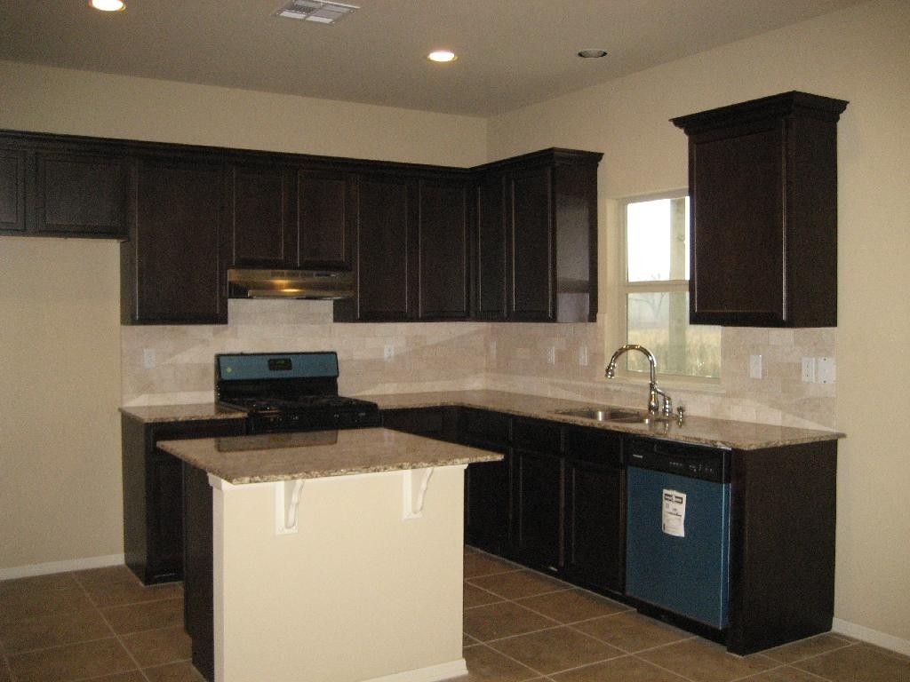 1113 Regatta Ln - Photo 2 of 13