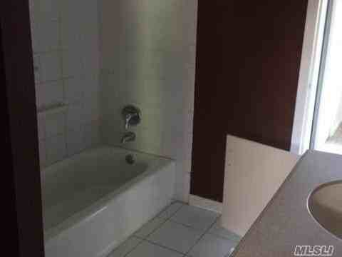 1066 Pulaski Rd - Photo 3 of 13