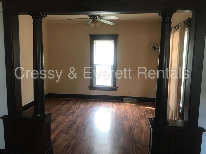 208 N Vine St - Photo 2 of 12