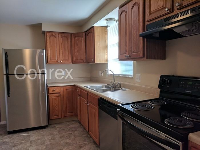 5031 Gander Rd W - Photo 3 of 16