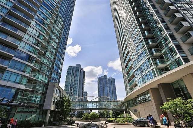 381 Front Street West #1111