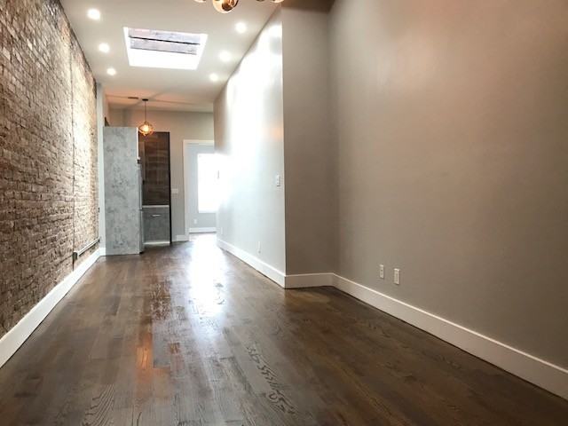 653 Knickerbocker Ave #3A