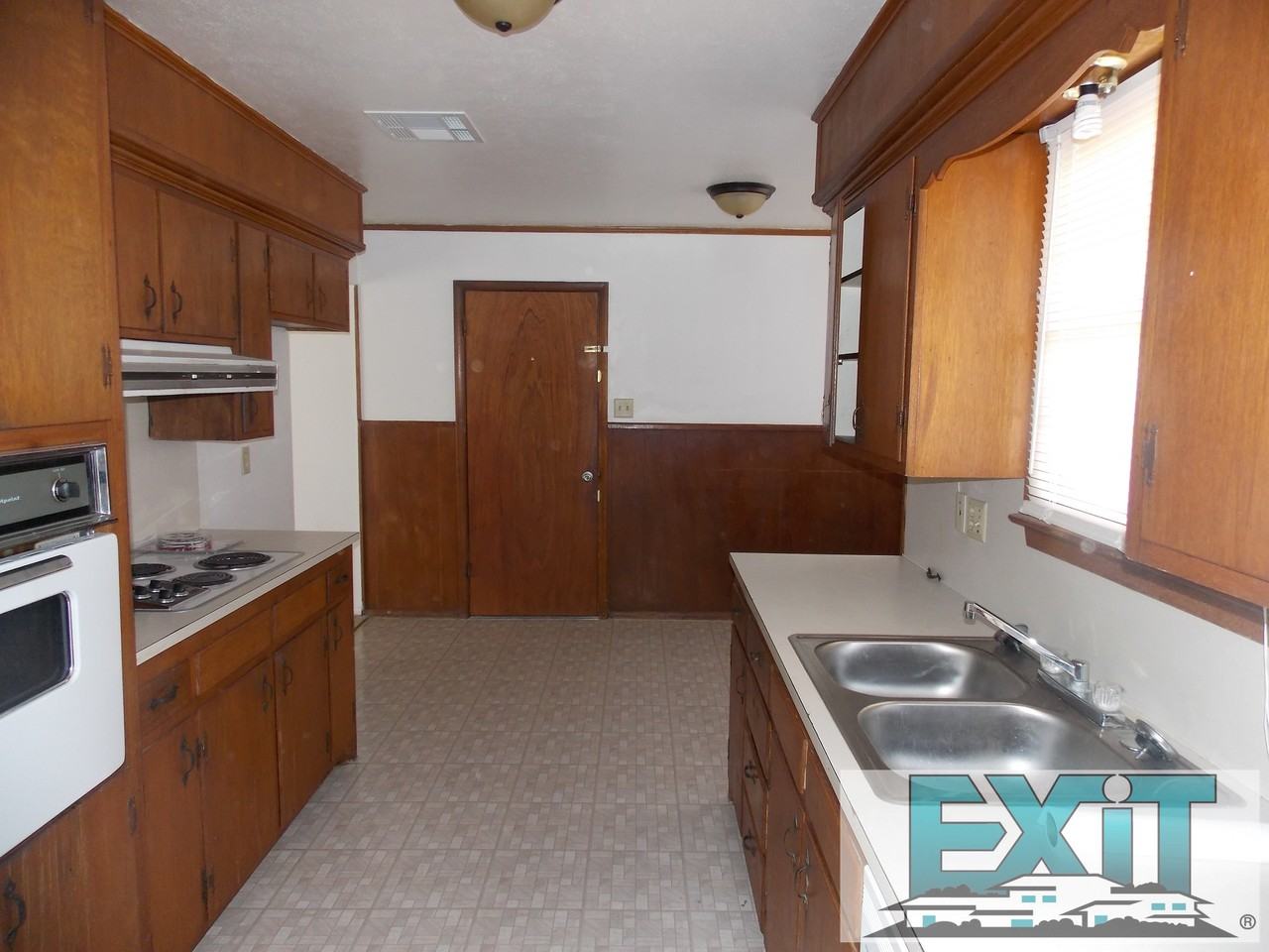 4409 Roosevelt Drive - Photo 3 of 10
