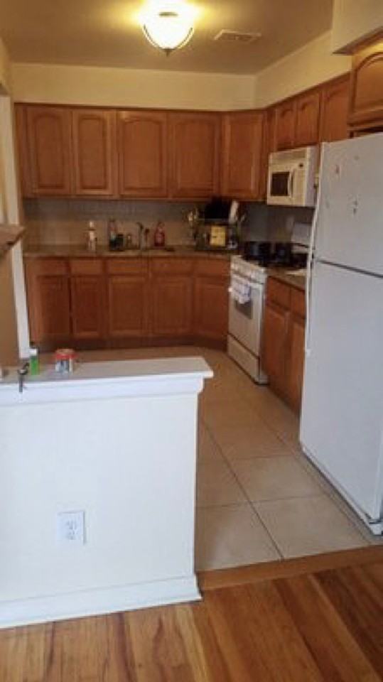 2572 50th Street - Photo 3 of 5