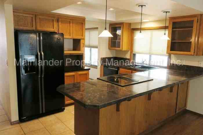 9223 SW Hill St - Photo 2 of 18