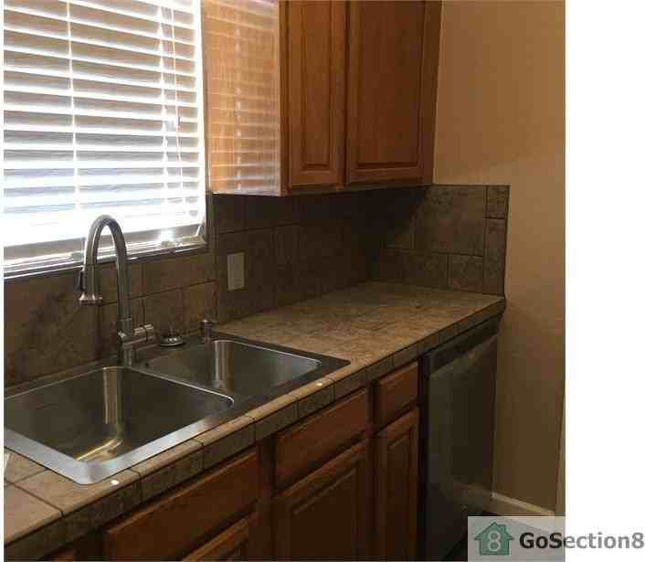 5748 Aladdin Ave - Photo 2 of 7