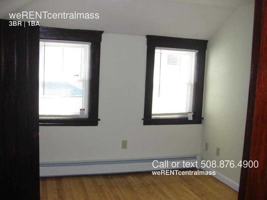 32 Stoneland Rd #3 - Photo 2 of 12