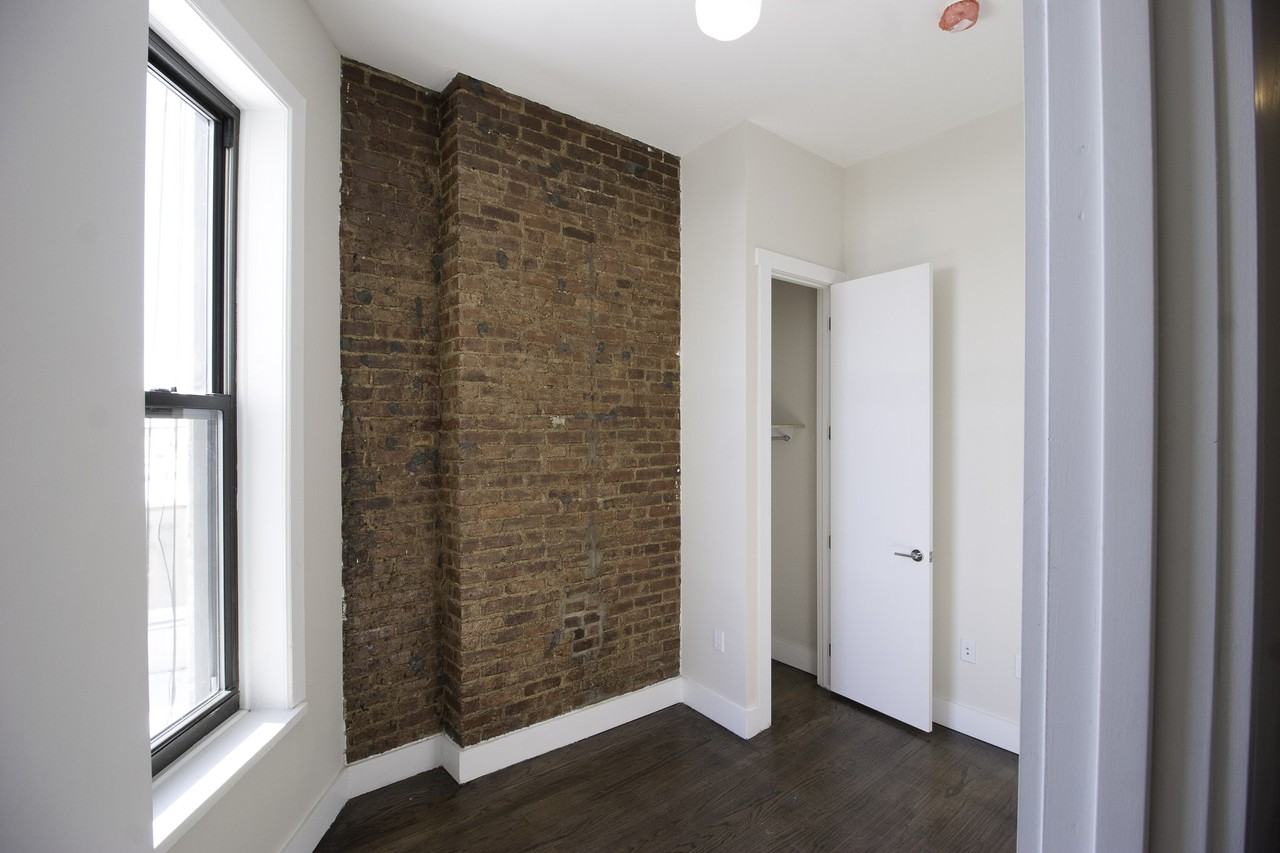 238 Stockholm Street #15SB