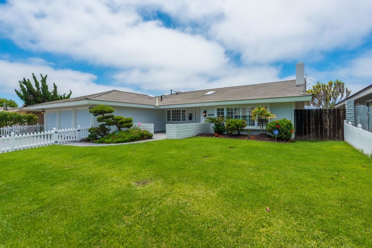 8584 Cliffridge Ave - Photo 2 of 32