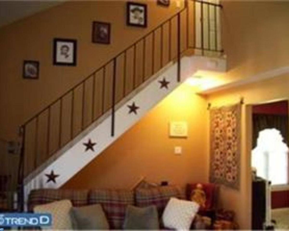 612 Yorkshire Ct - Photo 2 of 11