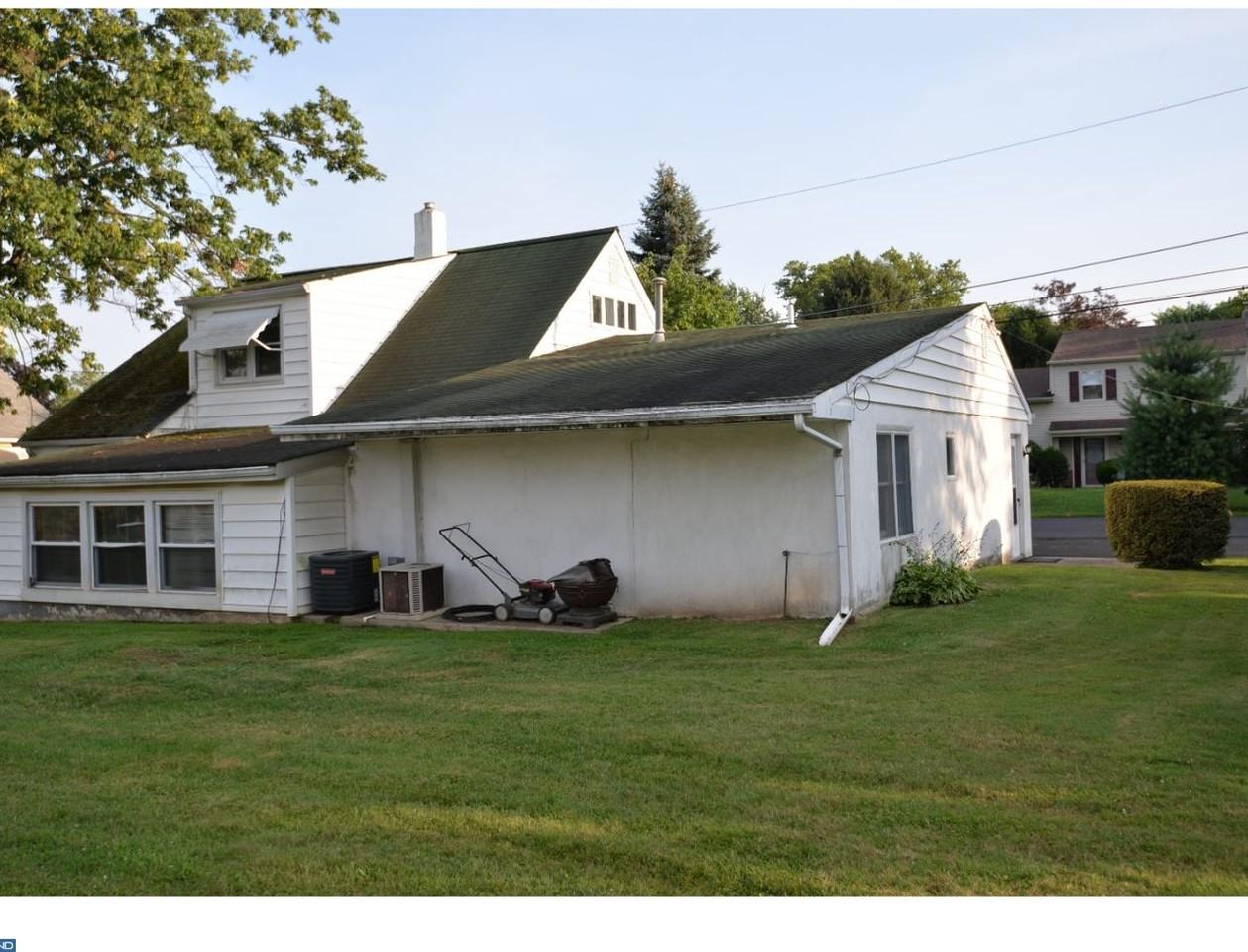 608 Clearview Ave - Photo 3 of 14