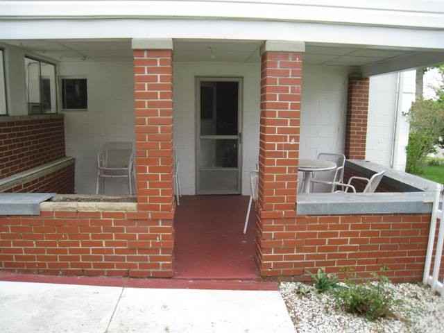 137 Circle Ln - Photo 2 of 19