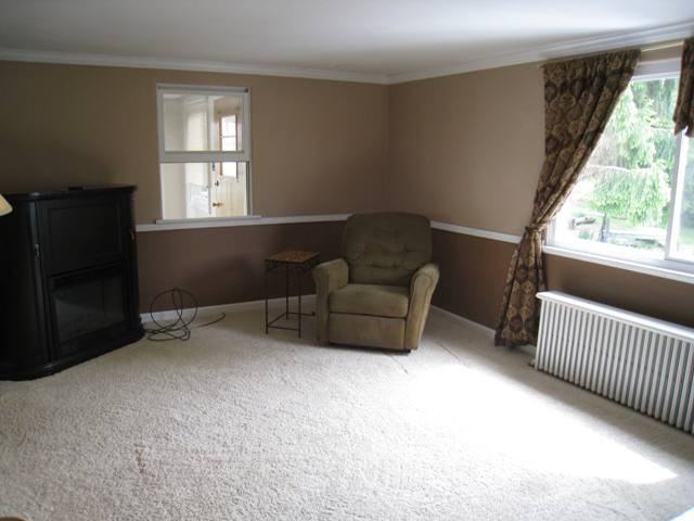 137 Circle Ln - Photo 3 of 19