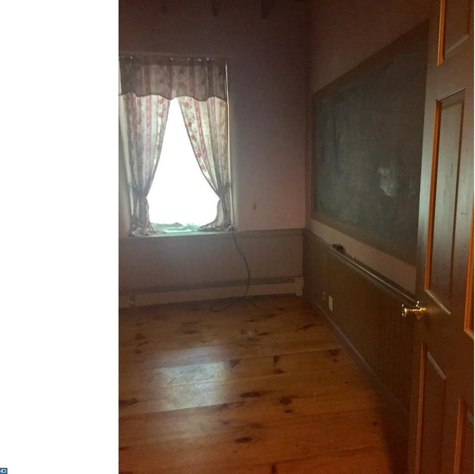 3450 Glengariff Ln - Photo 2 of 14