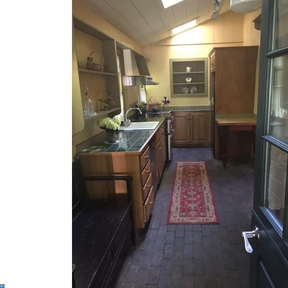 3450 Glengariff Ln - Photo 3 of 14