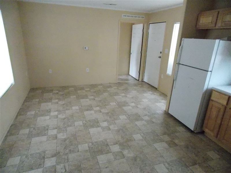 B & J Mobile Home Apartments 1219 W Choctaw St, Tahlequah, OK 74464