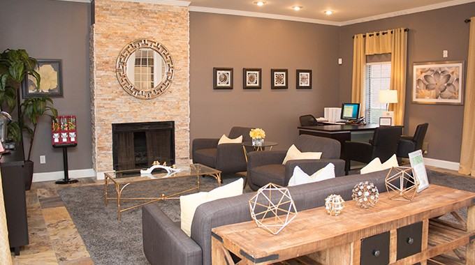 Claridge - Photo 3 of 11