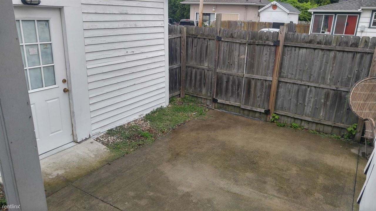 75 Sea View Ave - Photo 2 of 12