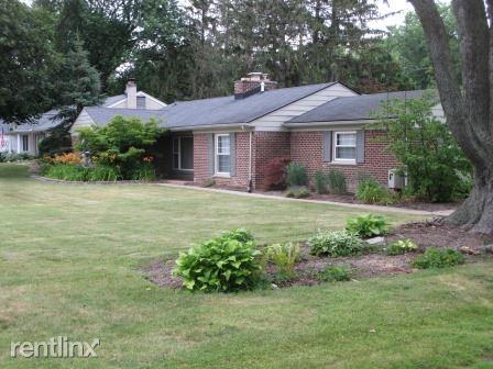 31320 Pierce St - Photo 2 of 20