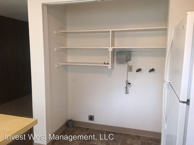 701-703 E 29th STREET - Photo 3 of 7